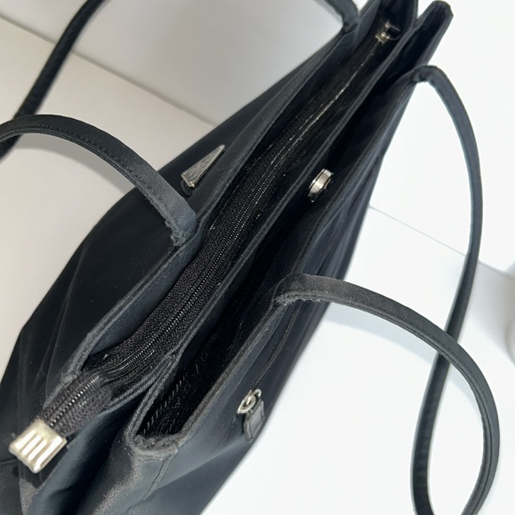 Elegant Black Tote Bag - Picture 10 of 17